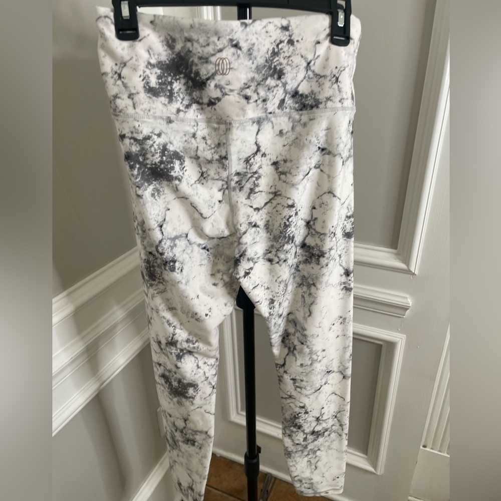 Balance Collection Black and White Patterned Leggins